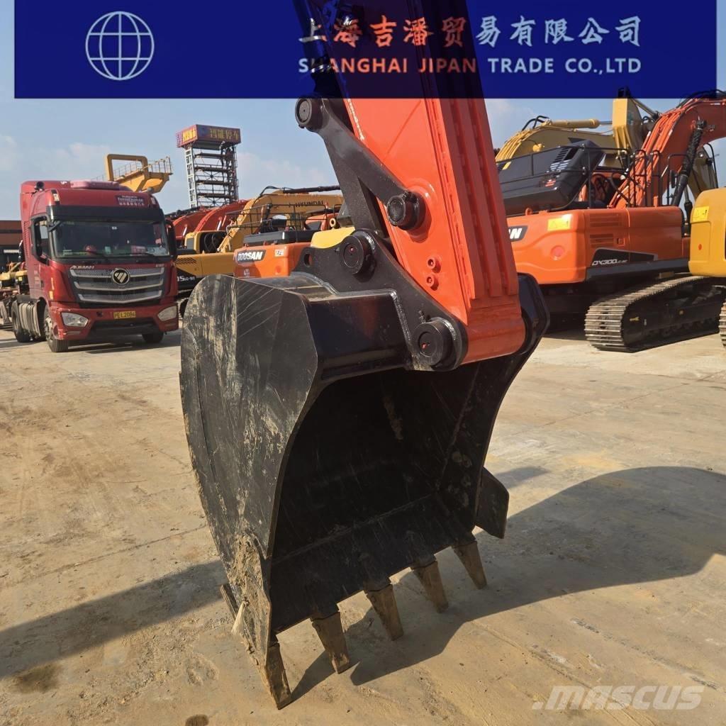 Doosan DX 300 حفارات زحافة