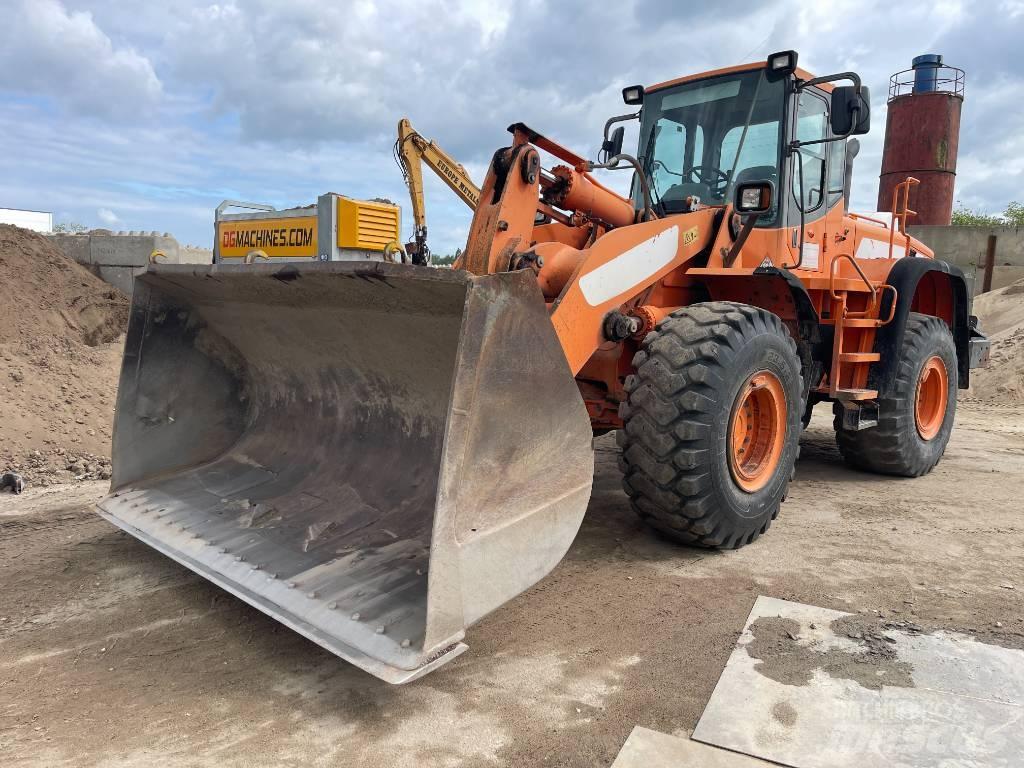 Doosan DL 350 لوادر بعجل