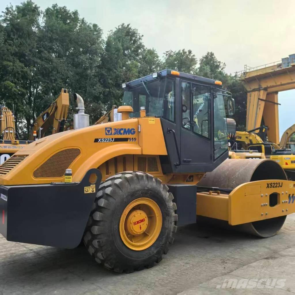 XCMG XS 223 J مداحل أحادية الأسطوانة