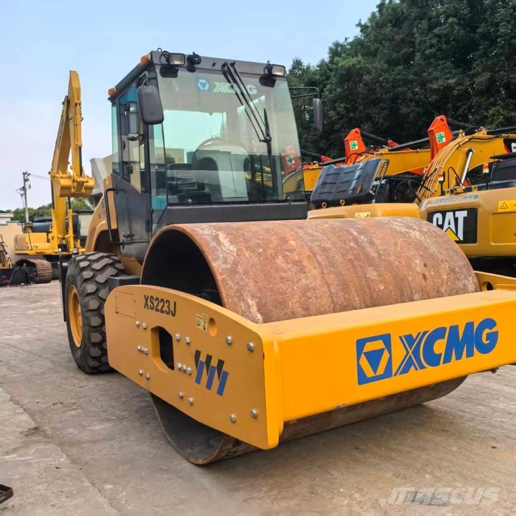 XCMG XS 223 J مداحل أحادية الأسطوانة