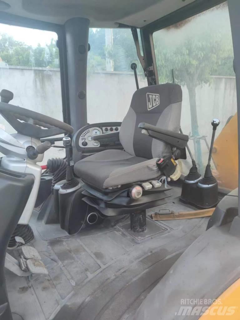 JCB 3 CX لوادر ذات جرافات عكسية