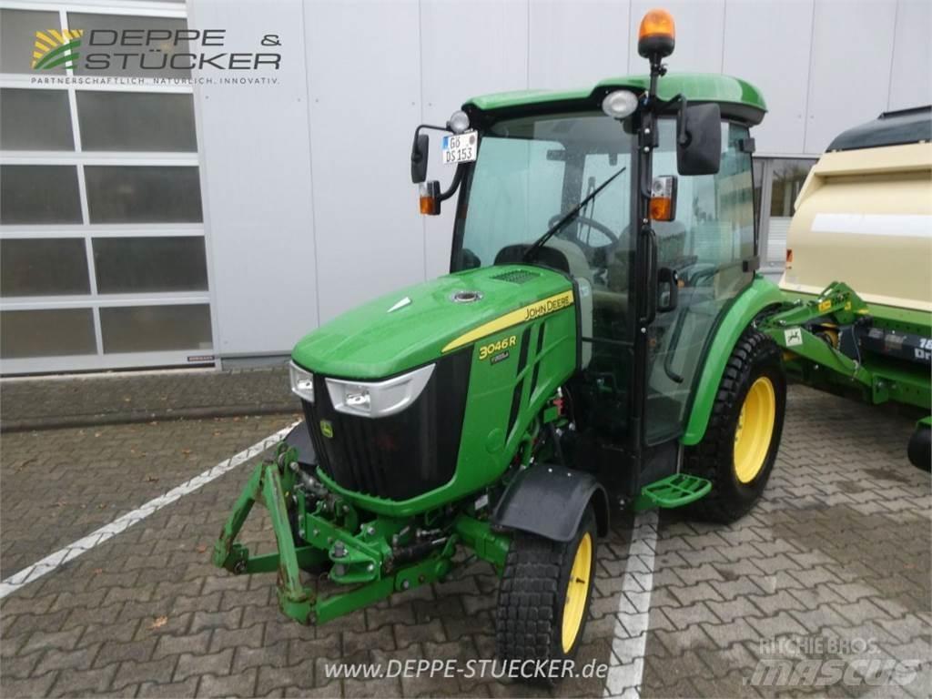 John Deere 3046R جرارات مدمجة