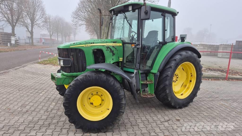 John Deere 6320 SE الجرارات