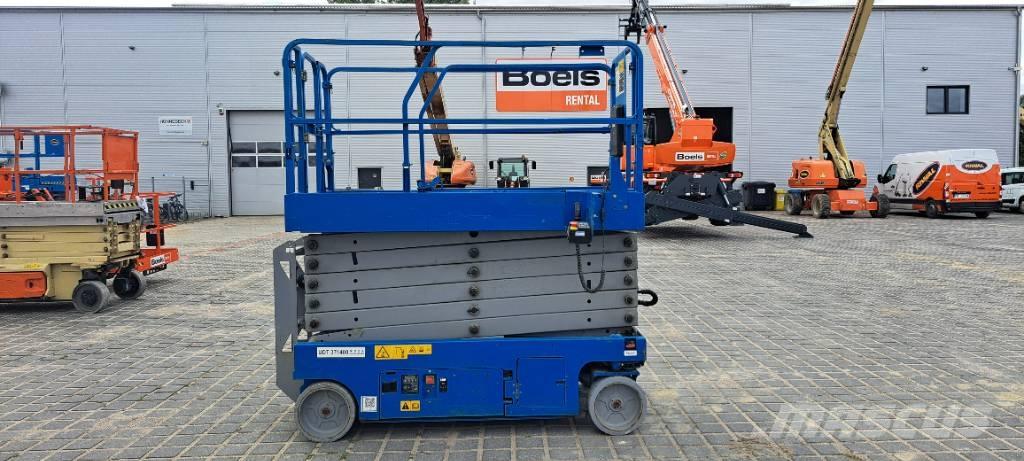 Genie GS4047 رافعات مقصية الشكل