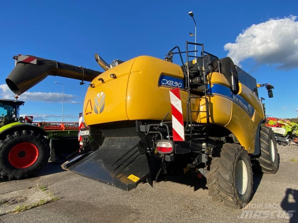 New Holland CX 8.90 حصادات