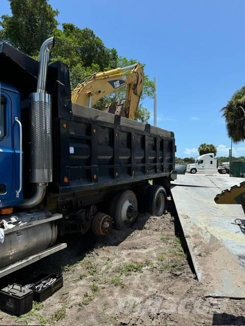 Mack CH613 8x4 2002 شاحنات قلابة