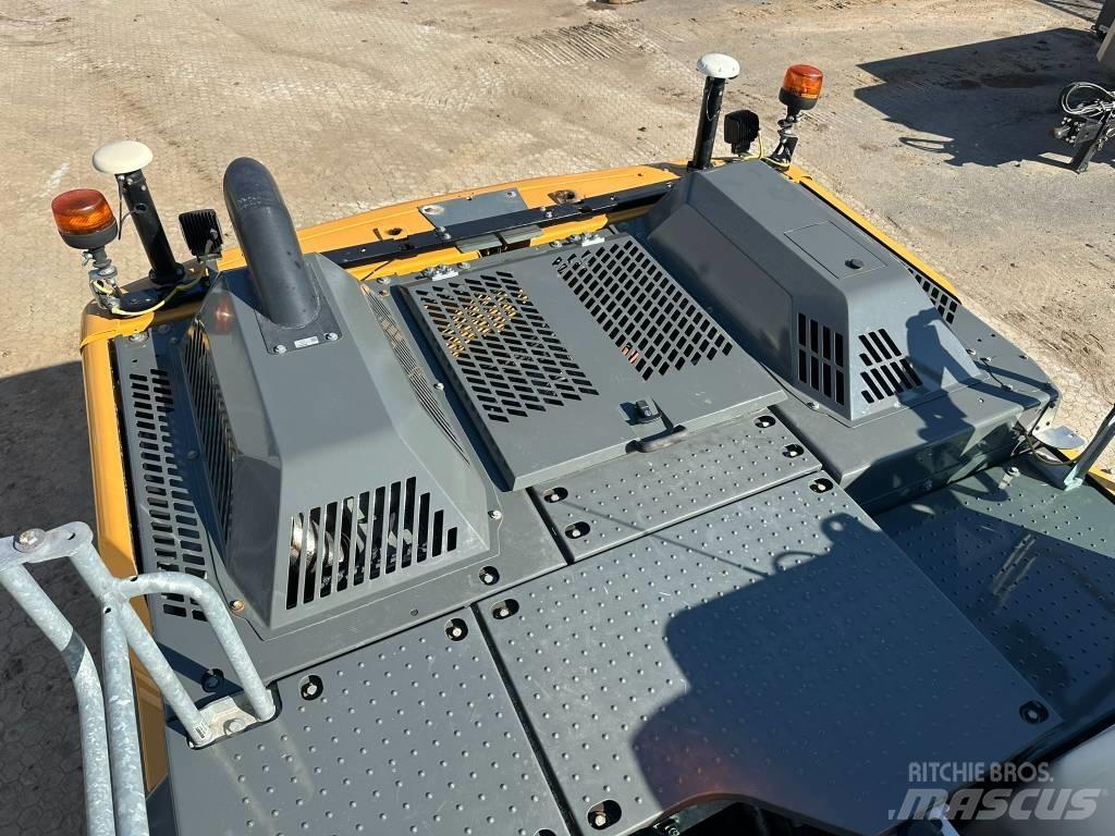 Liebherr R 922 G8 حفارات زحافة