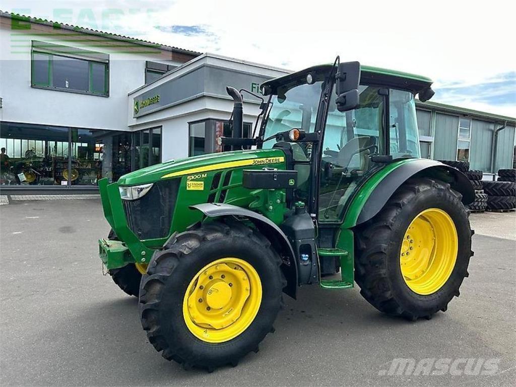 John Deere 5100m الجرارات