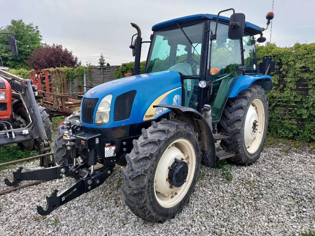 New Holland T 5050 الجرارات