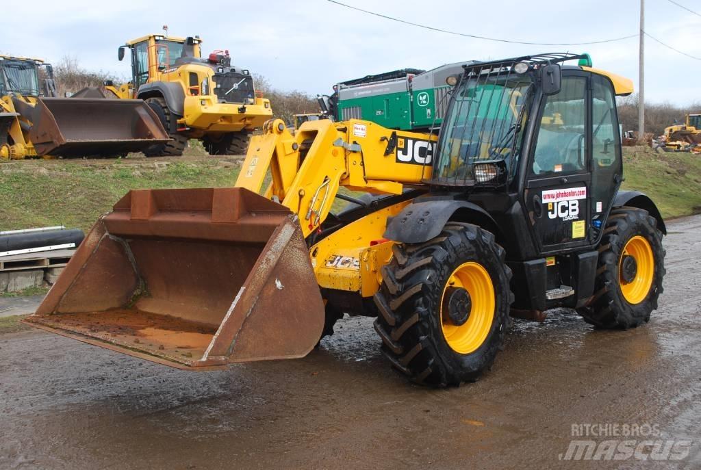 JCB 541-70 مناولات متداخلة