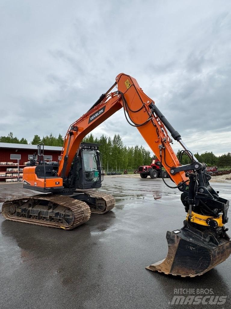 Develon DX 160 LC-7 حفارات زحافة