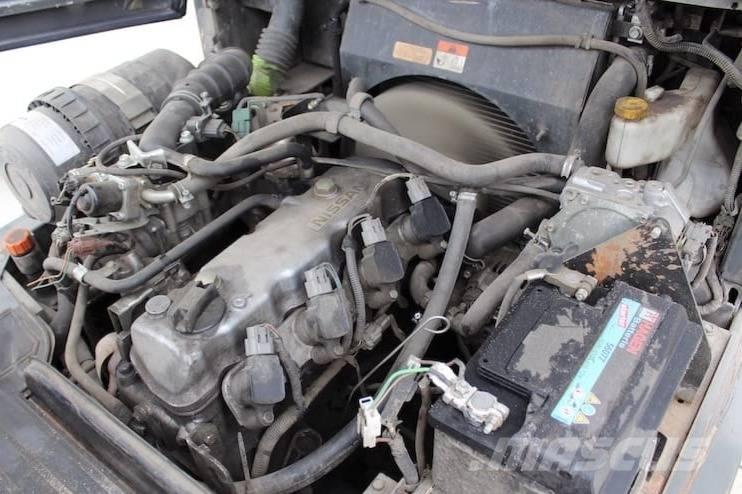 Nissan DX25LPG شاحنات LPG