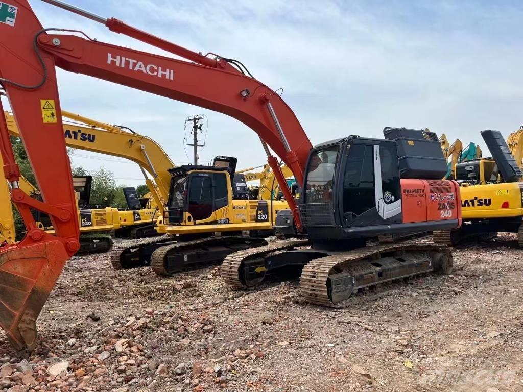 Hitachi ZX 240-3 حفارات زحافة