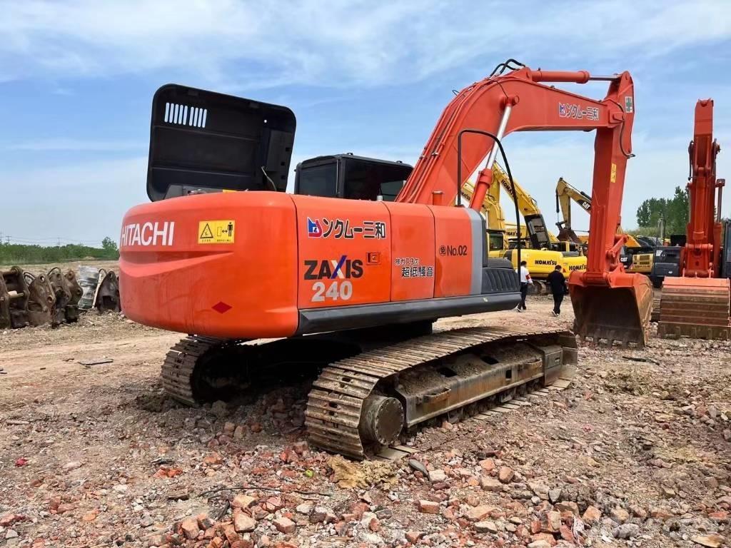 Hitachi ZX 240-3 حفارات زحافة