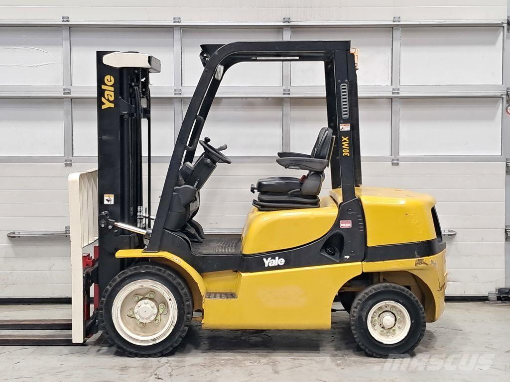 Yale GDP30MXE2195 شاحنات الديزل