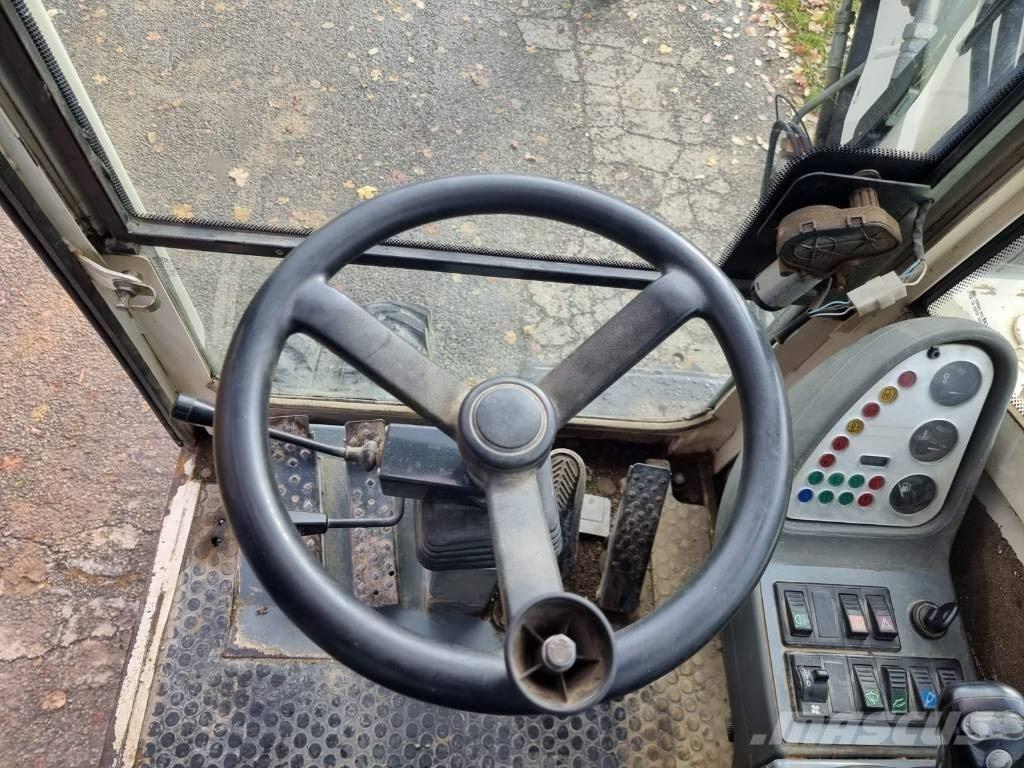 Terex TW 85 حفارات بعجل