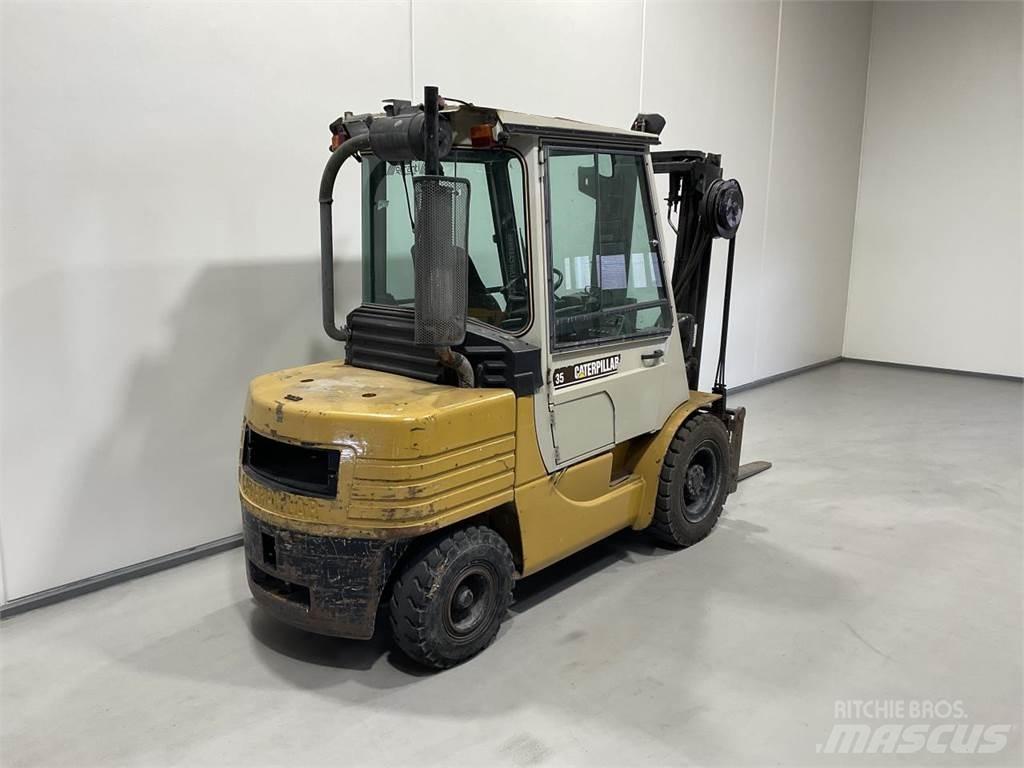 CAT DP35A شاحنات الديزل