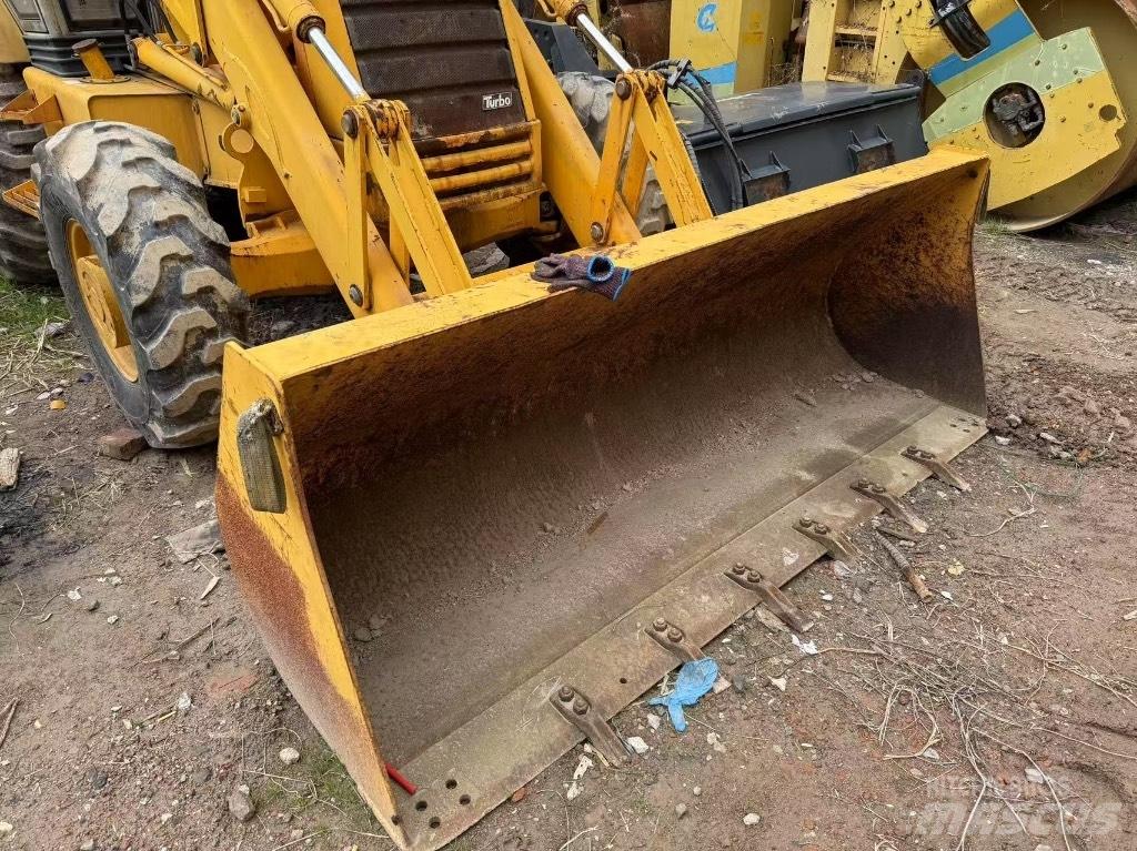 JCB 3 CX لوادر ذات جرافات عكسية