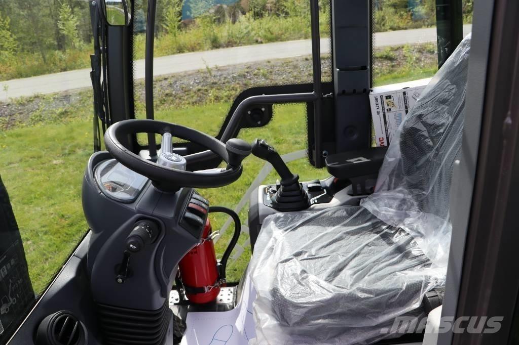 Mecalac MCL8 لوادر بعجل