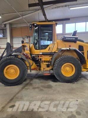 Volvo L 90 H لوادر بعجل