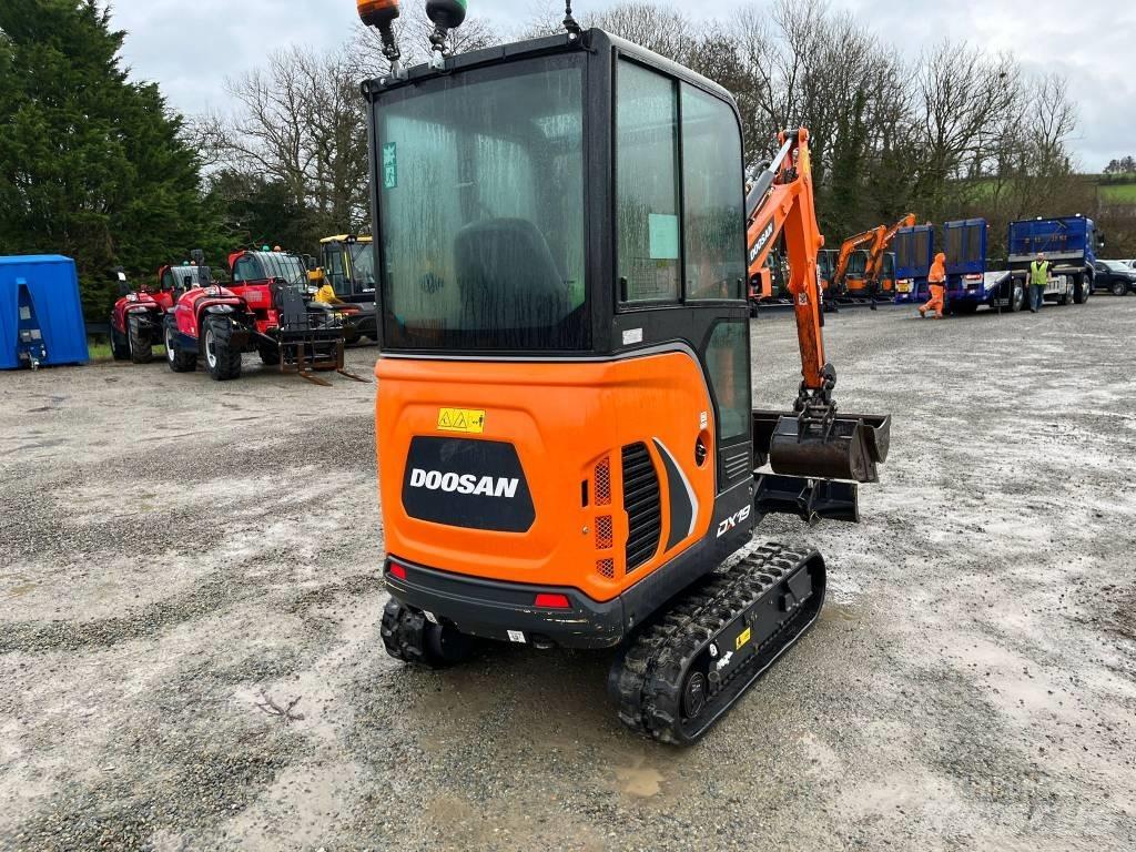 Doosan DX 19 حفارات صغيرة أقل من 7 طن (حفارات صغيرة)