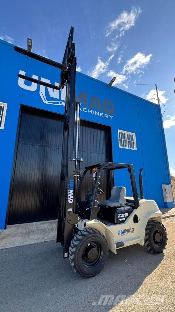 UNIMAQ R4D25 شاحنات الديزل