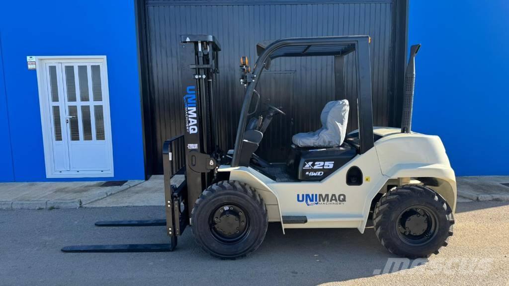 UNIMAQ R4D25 شاحنات الديزل
