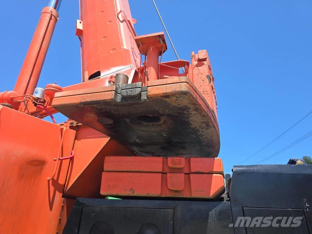 Liebherr LTM 1090-2 رافعات صالحة لكل أنواع الطرق