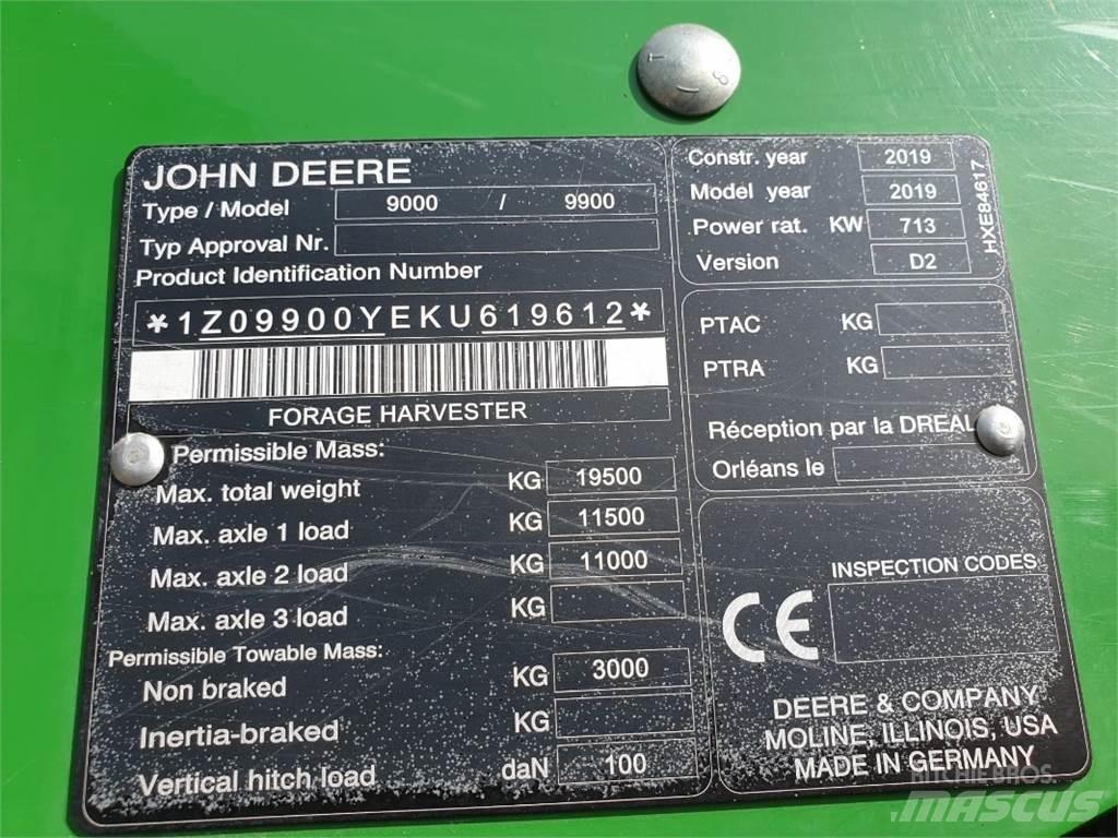 John Deere 9900 حصادات الأعلاف