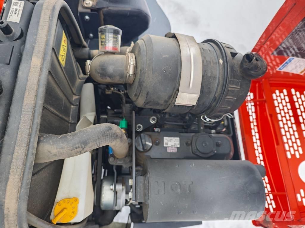 Kubota ZD 1211R ركوب الحشائش