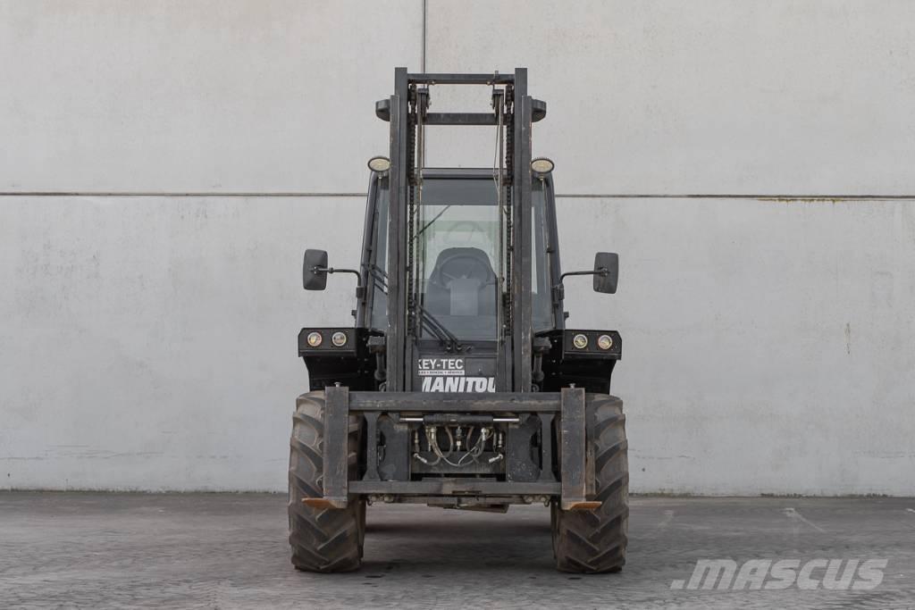 Manitou M 30-4 شاحنات الديزل