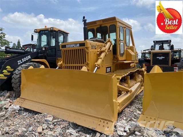 CAT D 7 G بلدوزرات مجنزرة