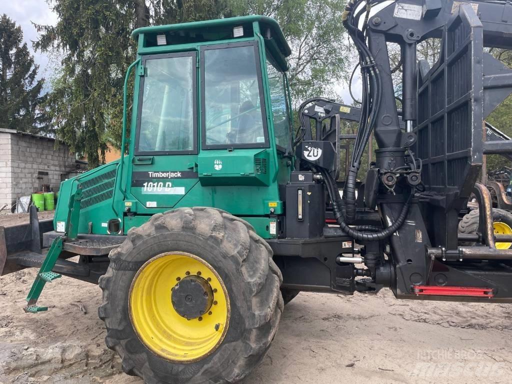 Timberjack 1010D شاحنات