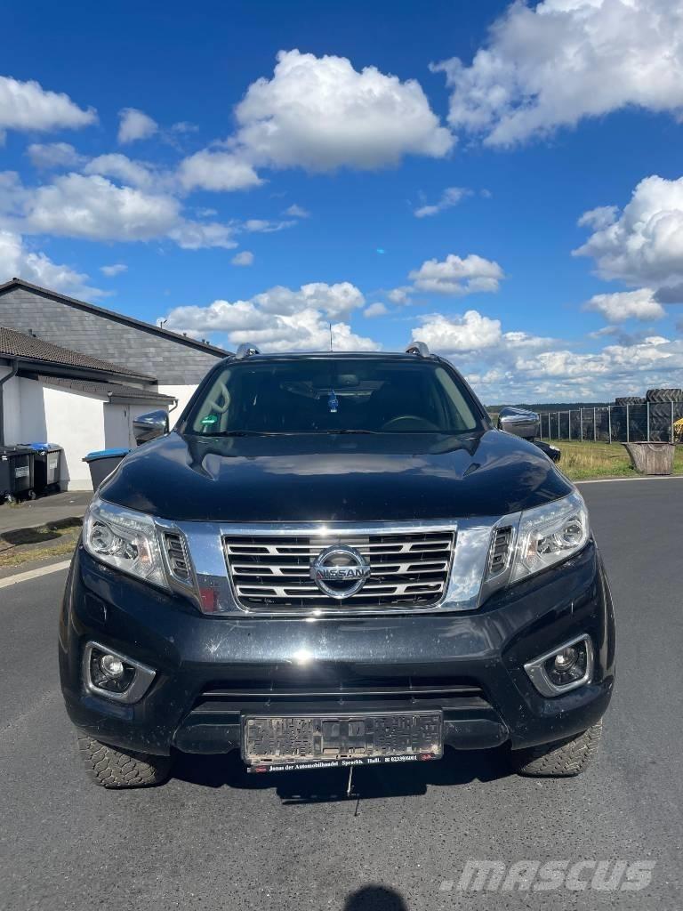 Nissan Navara شاحنات خفيفة/مفصلية الجوانب