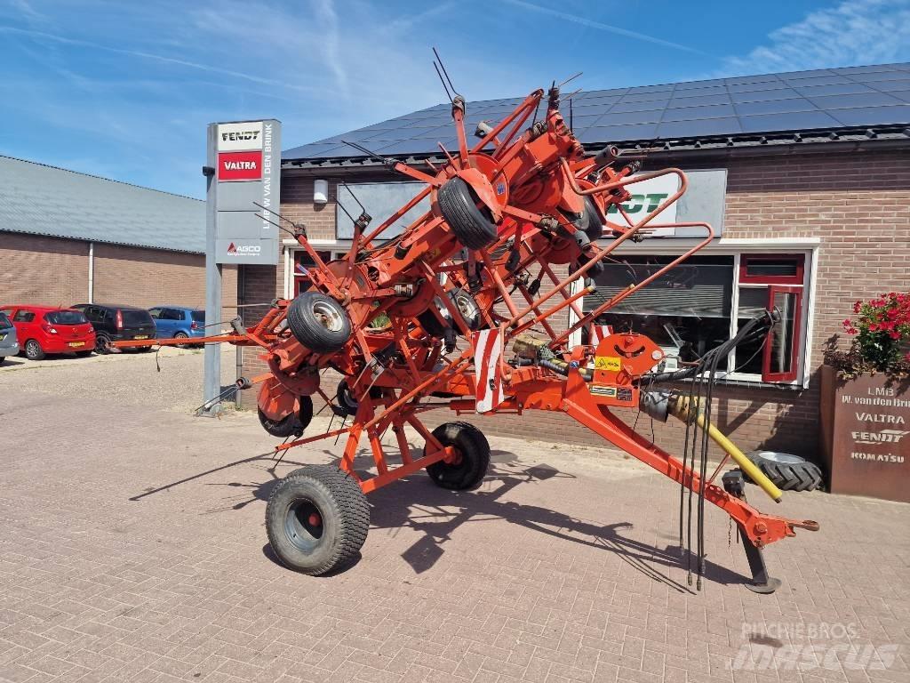 Kuhn GF 10802 T مكابس وميبسات التبن