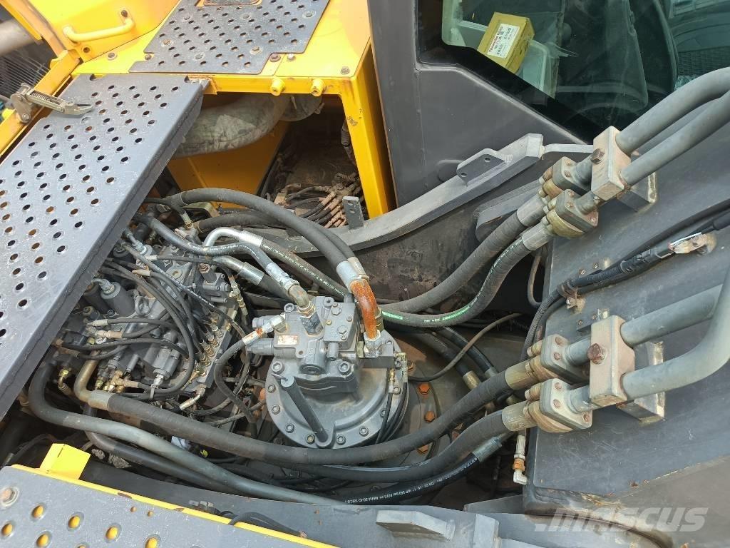 Volvo ec250 حفارات زحافة