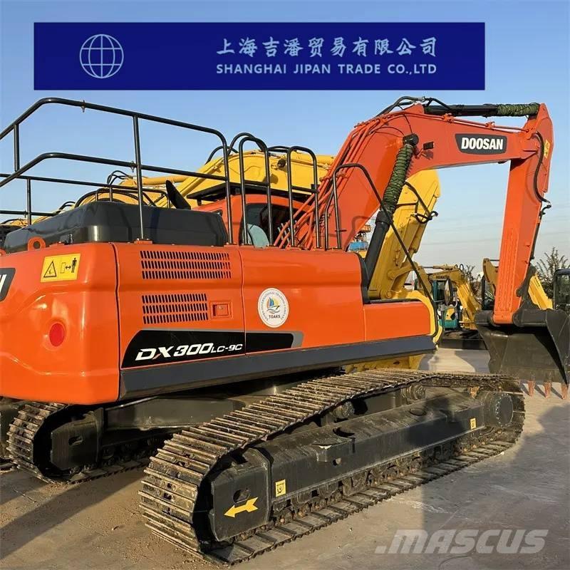 Doosan DX 300 حفارات زحافة