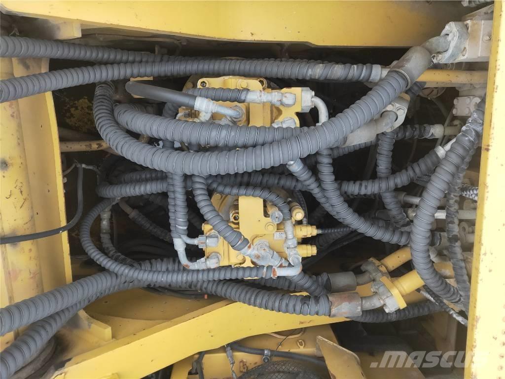CAT 349DL حفارات زحافة