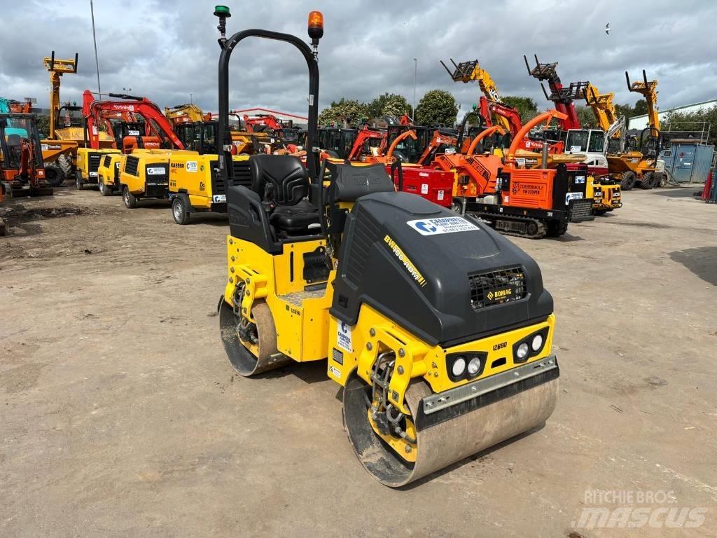 Bomag BW 100 AD M-5 مداحل ثنائية الاسطوانة