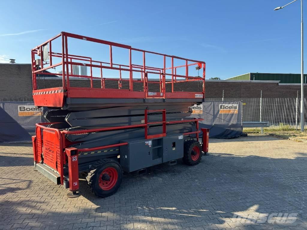 SkyJack 9250RT رافعات مقصية الشكل