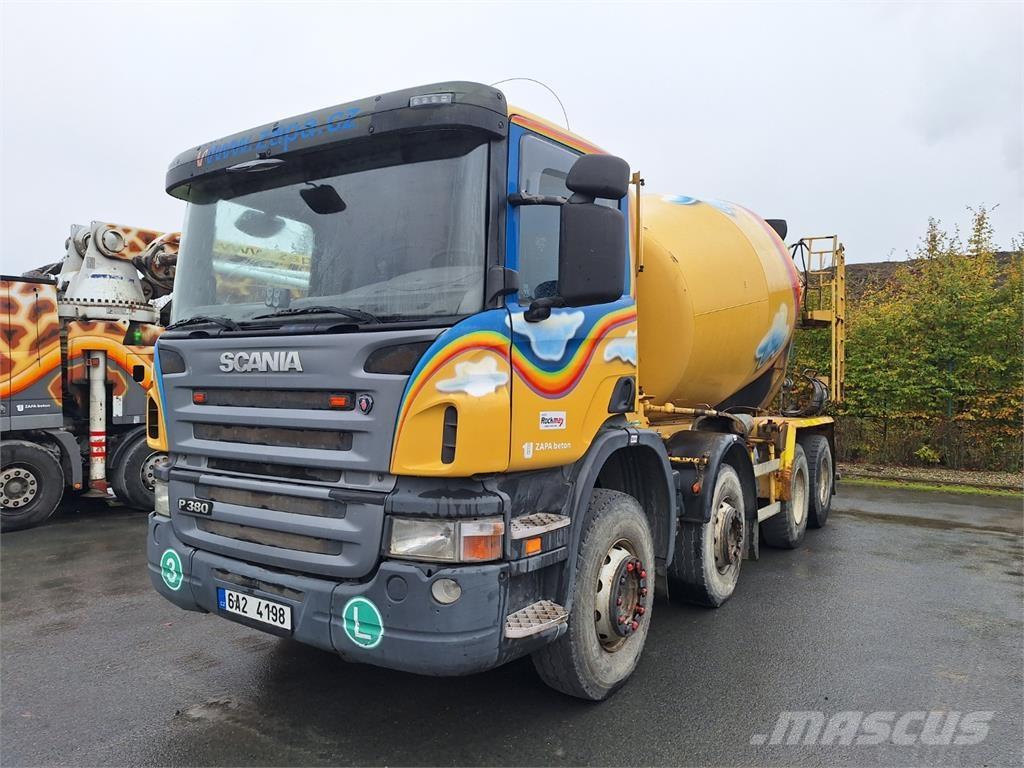 Scania P 380 CB8X4 شاحنات بمقصورة وهيكل