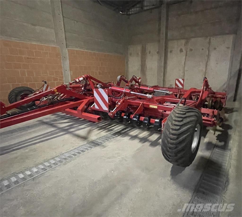 Horsch Joker 6RT زحافات ساحقة