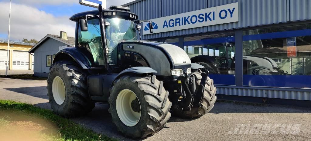 Valtra S 260 الجرارات
