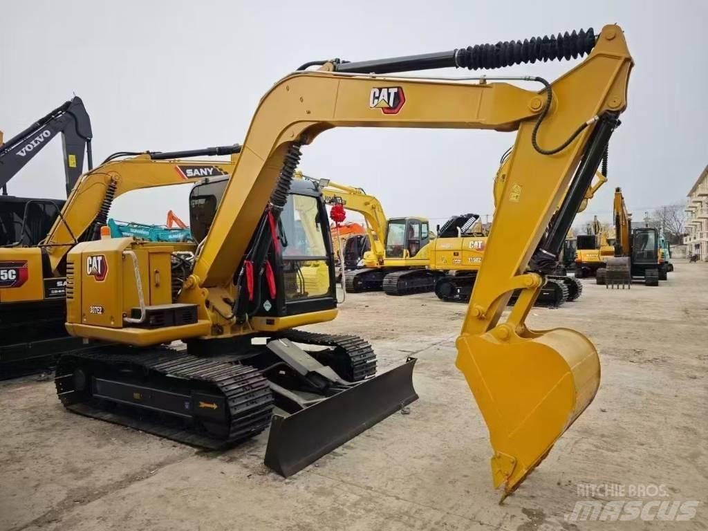 CAT 307E حفارات زحافة