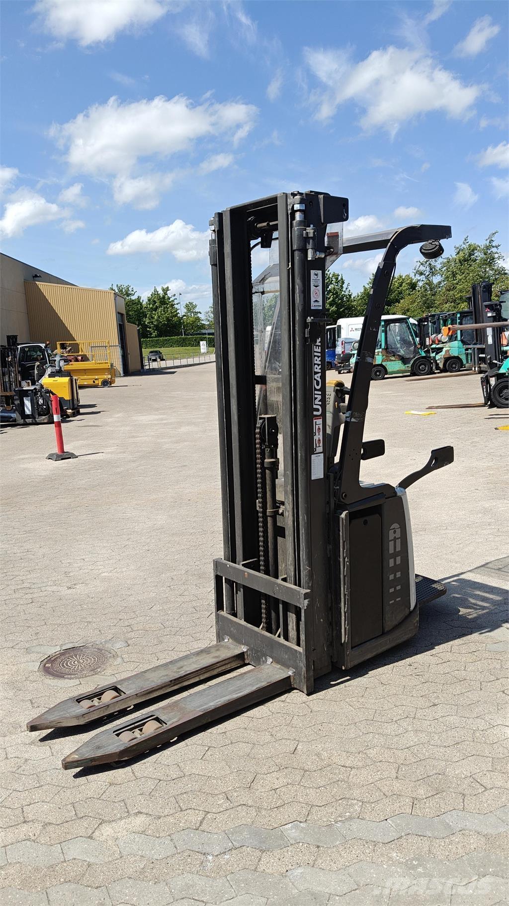 Atlet PSP160 شاحنات مناولة ذاتية الدفع