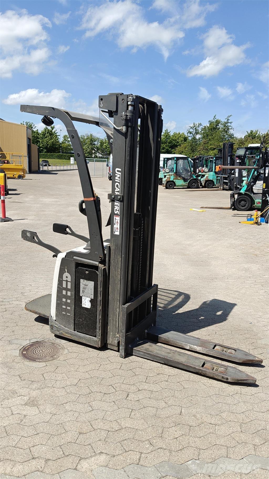 Atlet PSP160 شاحنات مناولة ذاتية الدفع