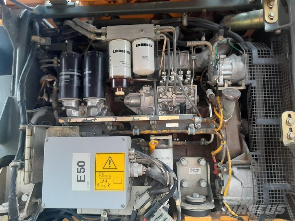 Liebherr R 924 حفارات زحافة