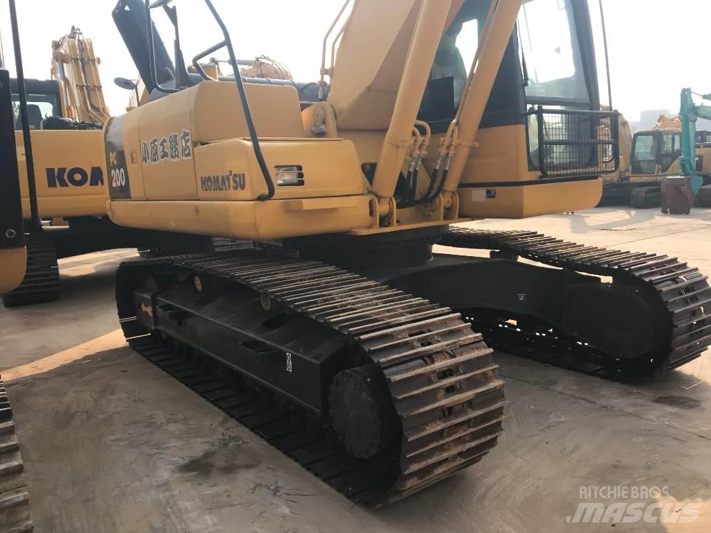 Komatsu PC 200-8N1 حفارات زحافة