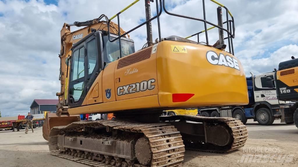 CASE CX 210 C حفارات زحافة