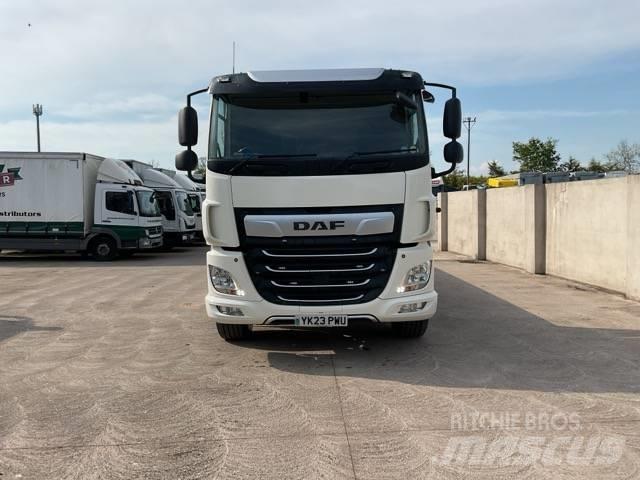 DAF CF 450 شاحنات مسطحة / أوناش